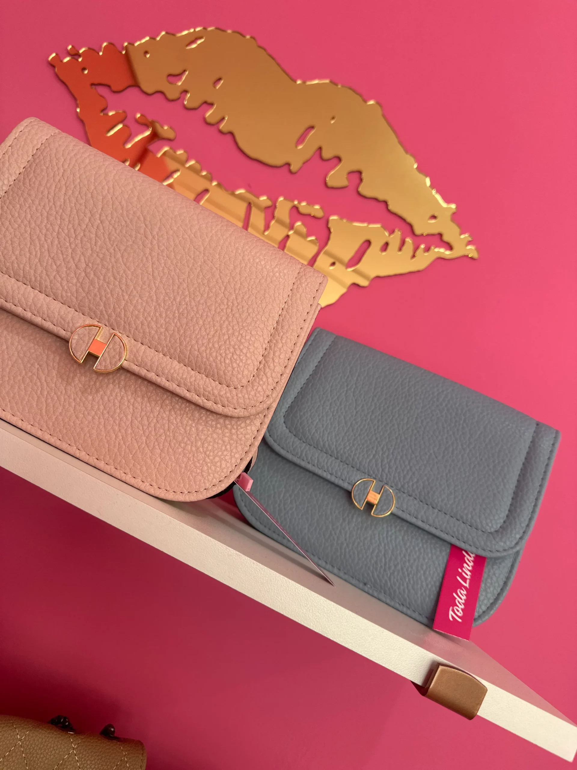 Bolsa lore $60,00 ( rosa claro e azul claro) Bolsa lore - Imagem 1